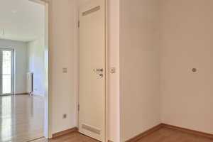 Helle, schöne 2-Zimmer-Wohnung mit EBK, TG und Balkon – Hansapark 28, 39112 Magdeburg – Vorschaubild 11