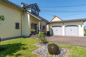 Simmern - Hochwertig ausgestattetes Ein-Zweifamilienhaus mit viel Platz für die große Familie – Die vollständige Adresse der Immobilie erhältst du vom Anbieter., 56337 Simmern – Vorschaubild 2