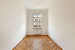 Zeitloser Altbaucharme trifft moderne Substanz – Die vollständige Adresse der Immobilie erhältst du vom Anbieter., 10245 Friedrichshain, Berlin – Vorschaubild 12