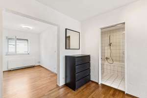 Charmante 3,5-Zimmer-Wohnung mit guter Aufteilung, Balkon, Einbauküche und zwei Stellplätzen – Die vollständige Adresse der Immobilie erhältst du vom Anbieter., 74399 Walheim – Vorschaubild 5
