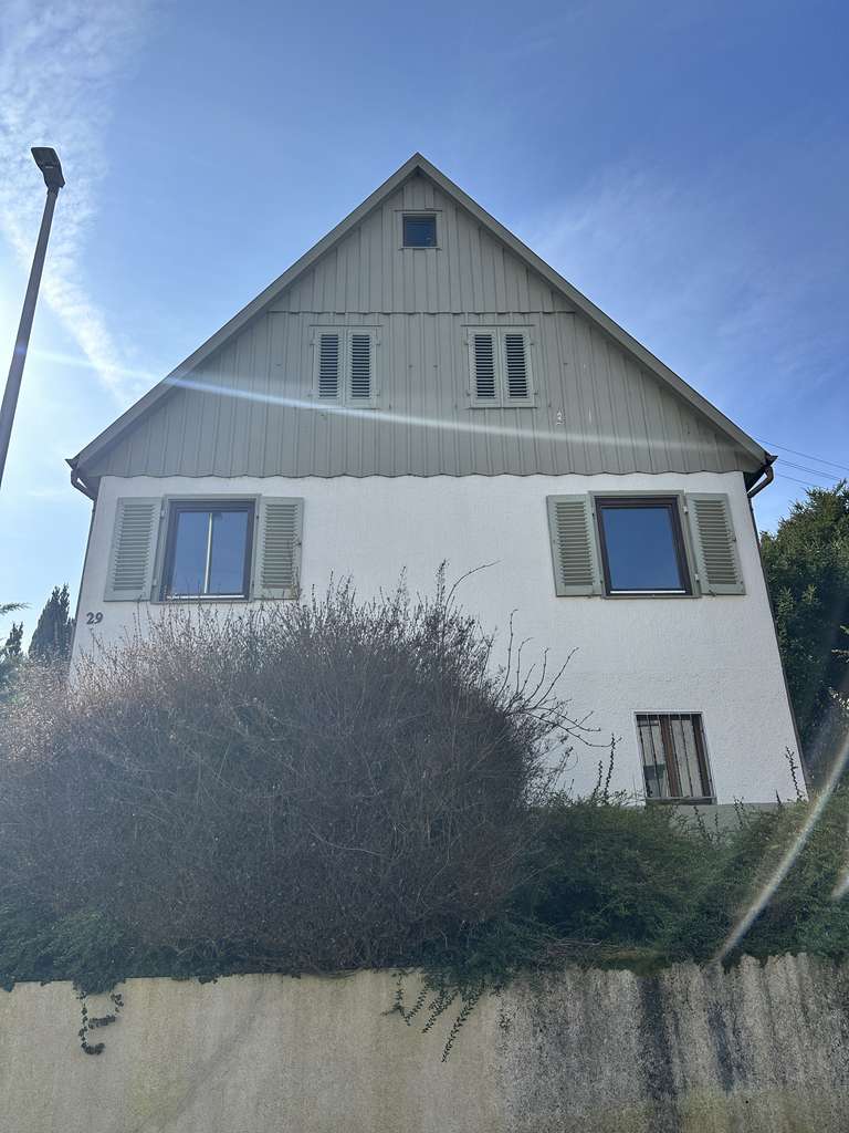 Immobilie in Leingarten - Charmantes Haus mit 5 Zimmern in Leingarten - Bild 2