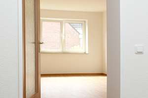 Große Genossenschaftswohnung im Dachgeschoss mit Altbau-Charme – Akazienhof 18, 47053 Dellviertel, Duisburg – Vorschaubild 6