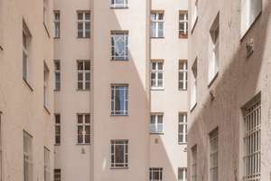 Sanierte und ruhige 2-Zimmer-Altbauwohnung am Rosenthaler Platz – Die vollständige Adresse der Immobilie erhältst du vom Anbieter., 10119 Mitte (Ortsteil), Berlin – Vorschaubild 7