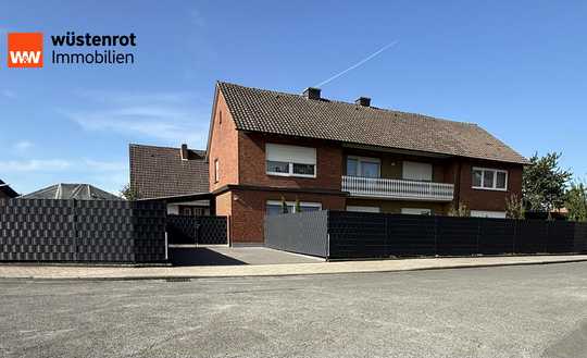 Freistehendes Zweifamilienhaus mit Garten, Doppelgarage und Carport!