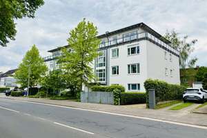 Stilvolle Erdgeschoss-Wohnung mit Garten in Düsseldorf-Kaiserswerth