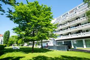 Lichtdurchflutetes City-Apartment mit Design-EBK I Balkon I Aufzug I hochwertigem Badezimmer, bezugs – Eisenzahnstraße 14, 10709 Wilmersdorf, Berlin – Vorschaubild 12