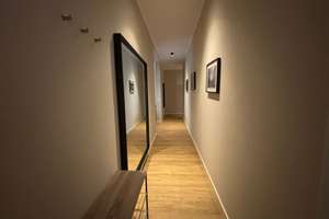 Hochwertig möblierte 4-Zimmer-Wohnung in Wiesbaden/Luxurious Furnished 4-Room Apartment in Wiesbaden – Bärenstr. 1-3, 65183 Mitte, Wiesbaden – Vorschaubild 3