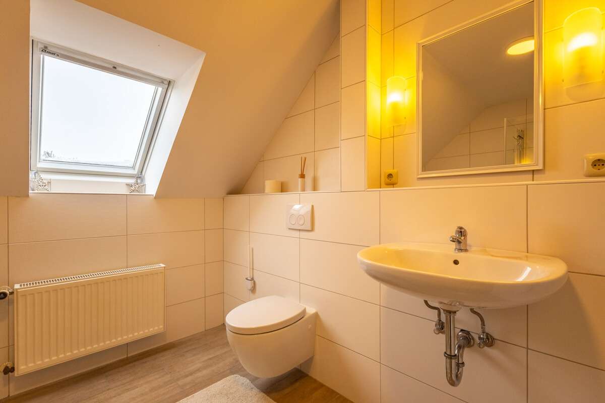 Immobilie in Großefehn - Großzügiges Einfamilienhaus mit Garage und unverbautem Blick - Bild 14