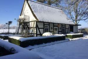 Liebhaber Objekt - Charmantes reetgedecktes Landhaus in exponierter Lage mit großzügigem Grundstück – Die vollständige Adresse der Immobilie erhältst du vom Anbieter., 31606 Warmsen – Vorschaubild 5