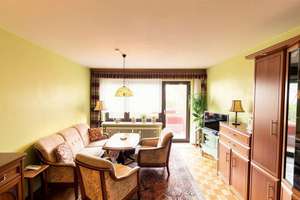 Gepflegte 3-Zimmer-Wohnung mit Loggia und Tiefgaragenstellplatz in Augsburg-Lechhausen – Die vollständige Adresse der Immobilie erhältst du vom Anbieter., 86167 Lechhausen-West, Augsburg – Vorschaubild 1