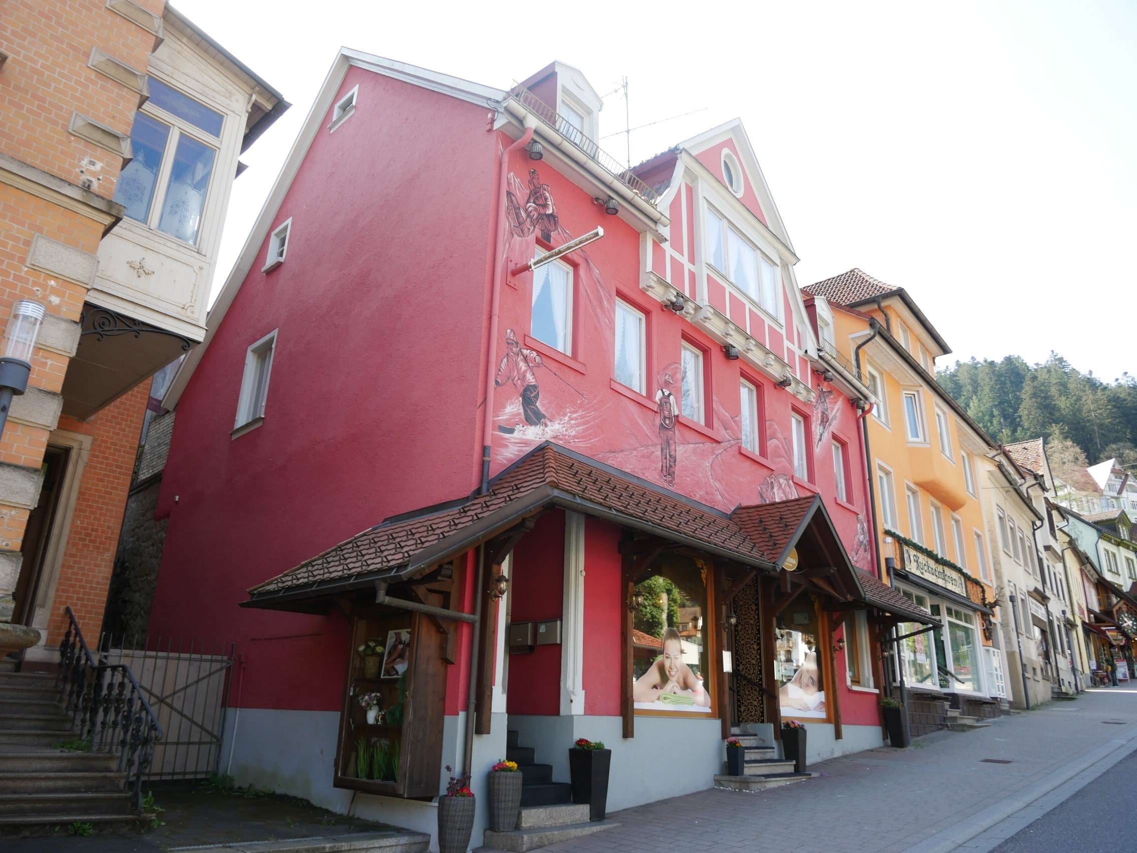 Lebendiges Stadthaus mit Charakter - vielseitiges Wohn- und Geschäftshaus im Zentrum von Triberg!, Schwarzwald Baar Kreis – Bild 2