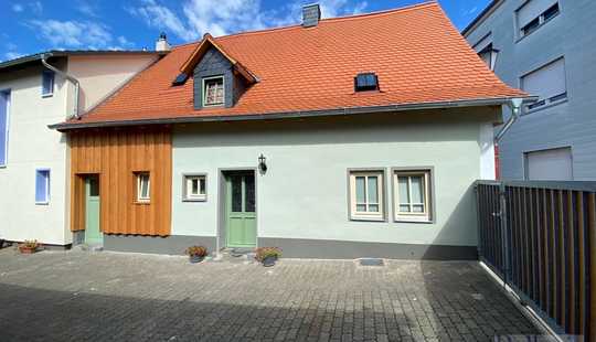 Bild von Main-Nähe - 2 schöne Häuser auf einem Grundstück mit Hof und Garten