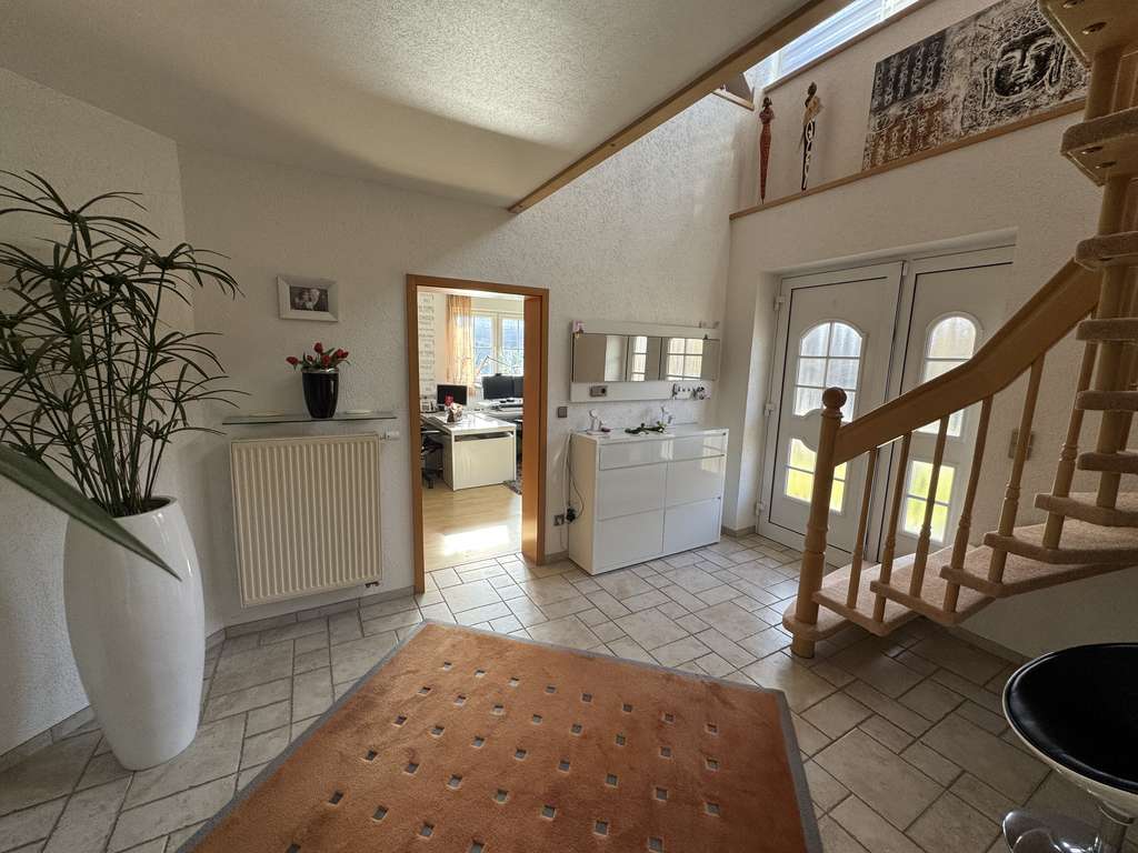 Immobilie in Rühen - Exklusives Einfamilienhaus in ruhiger Lage von Gifhorn / Eischott, direkte Lage zum Volkswagen Werk. - Bild 4