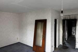 Sanierungsbedürftiges Reihenhaus mit großem Entwicklungspotenzial – Die vollständige Adresse der Immobilie erhältst du vom Anbieter., 51147 Lind, Köln – Vorschaubild 2