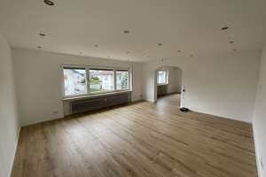 Einziehen und wohlfühlen – renovierte 4-Zimmer-Wohnung mit großem Balkon, EBK und Stellplatz – Die vollständige Adresse der Immobilie erhältst du vom Anbieter., 76547 Sinzheim – Vorschaubild 17