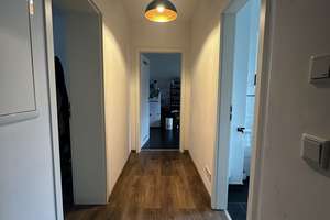 Gut geschnittene 2 Zimmer Whg mit großer Küche