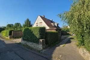 DHH in Erfurt mit großem Garten und exzellenter, infrastruktureller Anbindung  ohne Makler – 99089 Andreasvorstadt, Erfurt – Vorschaubild 2