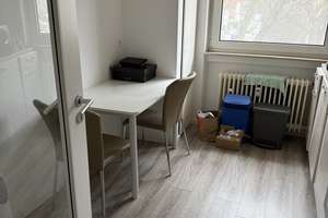 Befristete Untervermietung ( 1 Jahr ) Voll-Möbilierte helle 1-Zimmer Wohnung in Mannheim-Rheinau – Die vollständige Adresse der Immobilie erhältst du vom Anbieter., 68219 Rheinau, Mannheim – Vorschaubild 3