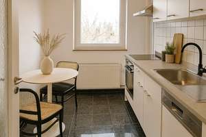 Gemütliche 3-Zimmer-Wohnung in Halbhöhenlage mit Aussicht – Die vollständige Adresse der Immobilie erhältst du vom Anbieter., 70569 Kaltental, Stuttgart – Vorschaubild 12