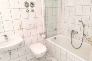 Tolle DG-Whg. mit Balkon, Einbauküche, Designebelag, Bad mir Wanne und Duschaufsatz...... – Charlottenstraße 81, 9126 Gablenz, Chemnitz – Vorschaubild 13