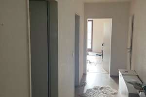 Helle 2-Zi-Wohnung, 74qm + Einbauküche & Balkon