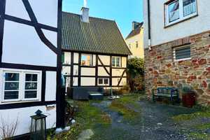 VIDEORUNDGANG: HISTORISCHES FACHWERKHAUS MIT 2 WOHNEINHEITEN !!! – Hagen – Vorschaubild 8