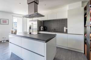 Moderne 3,5 Zimmer Wohnung in Stuttgart-West mit Balkon, Einbauküche, Aufzug, Tiefgarage, Wallbox – Ludwigstr. 45, 70176 Feuersee, Stuttgart – Vorschaubild 5