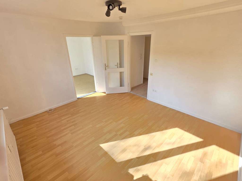 Immobilie in Coburg - Gepflegte 2-Zimmer-Wohnung zur Sofortnutzung nahe Hochschule! - Bild 2