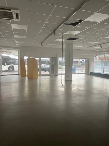 Große Gewerbeimmobilie über 3 Etagen im Herzen von Völklingen zu verkaufen, Stadtverband Saarbrücken Kreis – Bild 3