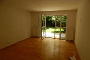 Helle Gartenwohnung mit 2. Bad und Hobbyraum im Untergeschoss! – Haseneystr. 17, 81377 Großhadern, München – Vorschaubild 2