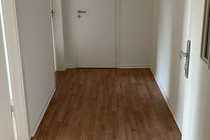 gemütliche Dachgeschoßwohnung  mit zwei Zimmern in Düsseldorf Pempelfort – Klever Straße 69, 40477 Pempelfort, Düsseldorf – Vorschaubild 4