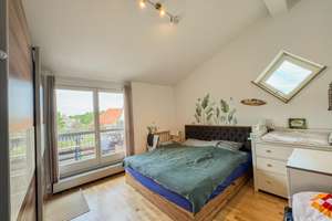 Charmante 3 Zimmer-Dachgeschosswohnung mit zwei Balkonen in ruhiger Bestlage von München-Bogenhausen – Die vollständige Adresse der Immobilie erhältst du vom Anbieter., 81929 Daglfing, München – Vorschaubild 8