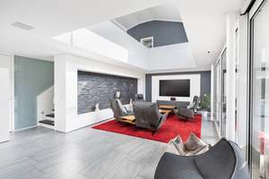 Super modernes Einfamilienhaus gepaart mit  modernster Technik – Die vollständige Adresse der Immobilie erhältst du vom Anbieter., 82256 Fürstenfeldbruck – Vorschaubild 3