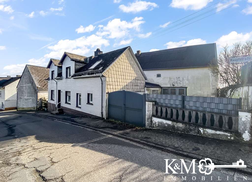 Immobilie in Kirchwald - Charmantes Projekt für Handwerker: 4 Zimmer, Stallgebäude, 553 m² Grundstück - Bild 4