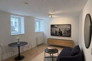 *TRAUMWOHNUNG*  Souterrain Wohnung 2 Zimmer *  Inkl. Designer Küche & Möblierung / Internet 🛜