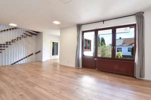 Endlich viel Platz für die ganze Familie!  Ihr Zuhause im grünen Lichtenrade - ruhig und sicher – Die vollständige Adresse der Immobilie erhältst du vom Anbieter., 12305 Lichtenrade, Berlin – Vorschaubild 1
