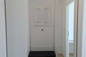 Moderne 1-Zimmerwohnung mit großem Westbalkon – teilmöbliert – Maikäferstraße 4a, 85551 Kirchheim bei München – Vorschaubild 3