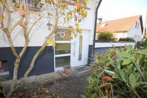 ...das gepflegte Wohnhaus mit zwei Garagen, Carport und dem Charme der fünfziger Jahre! – Reutlingen (Kreis) – Vorschaubild 3