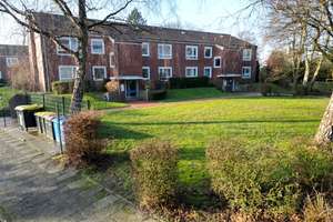 Zentrale Lage: Gepflegtes Mehrfamilienhaus mit 8 Wohneinheiten – Die vollständige Adresse der Immobilie erhältst du vom Anbieter., 27474 Cuxhaven – Vorschaubild 3