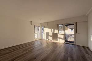 Komfortable 2-Zimmer-Wohnung mit Balkon – Heinrich-Schütz-Str. 10, 57080 Niederschelden, Siegen – Vorschaubild 2