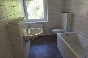 lichtdurchflutete 2 Raumwohnung mit Balkon im Dachgeschoss - großer Gemeinschaftsgarten inklusive – 9232 Hartmannsdorf – Vorschaubild 8