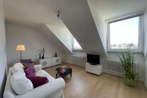 Top geschnittene, teilmöblierte 3-Zimmer-Dachgeschosswohnung am Brehmplatz – Herderstrasse 88, 40237 Düsseltal, Düsseldorf – Vorschaubild 3