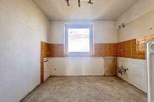 Attraktive 3-Zimmer-Wohnung mit großzügigem Schnitt, Süd-Südwest-Balkon  – Die vollständige Adresse der Immobilie erhältst du vom Anbieter., 23556 Sankt Lorenz Nord, Lübeck – Vorschaubild 2