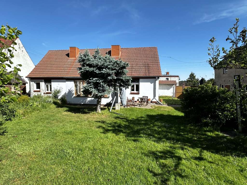 Immobilie in Gardelegen - Einfamilienhaus mit traumhaftem Grundstück in Trüstedt - Bild 0