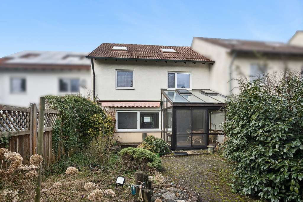 Immobilie in Elchingen - Familienfreundliches Reihenmittelhaus mit Wintergarten in Thalfingen! - Bild 0