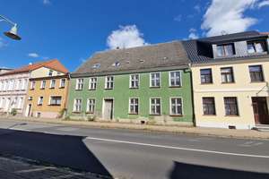 sanierungsbedürftiges Mehrfamilienhaus im Stadtzentrum mit 461 m² Grundstück – Rostocker Straße 6, 18195 Tessin – Vorschaubild 2