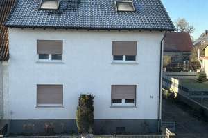 Geräumiges Haus  mit 9 Zimmern in Dettenheim – Gartenstraße 11, 76706 Dettenheim – Vorschaubild 1