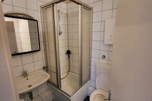Günstige 3 Zimmer Wohnung in super Lage und Zustand – Die vollständige Adresse der Immobilie erhältst du vom Anbieter., 47798 Stadtmitte, Krefeld – Vorschaubild 2