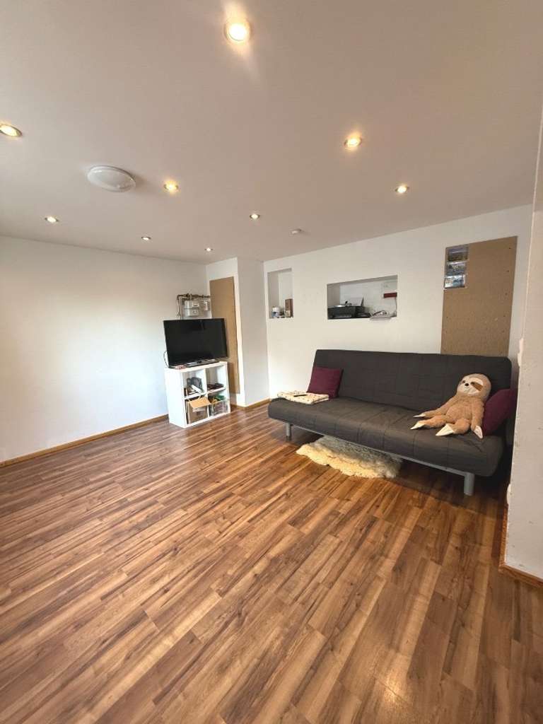 Immobilie in Waldkraiburg - Charmante 3-Zimmer-Terrassenwohnung mit Garten, Sauna in ruhiger, idyllischer Lage - Bild 1