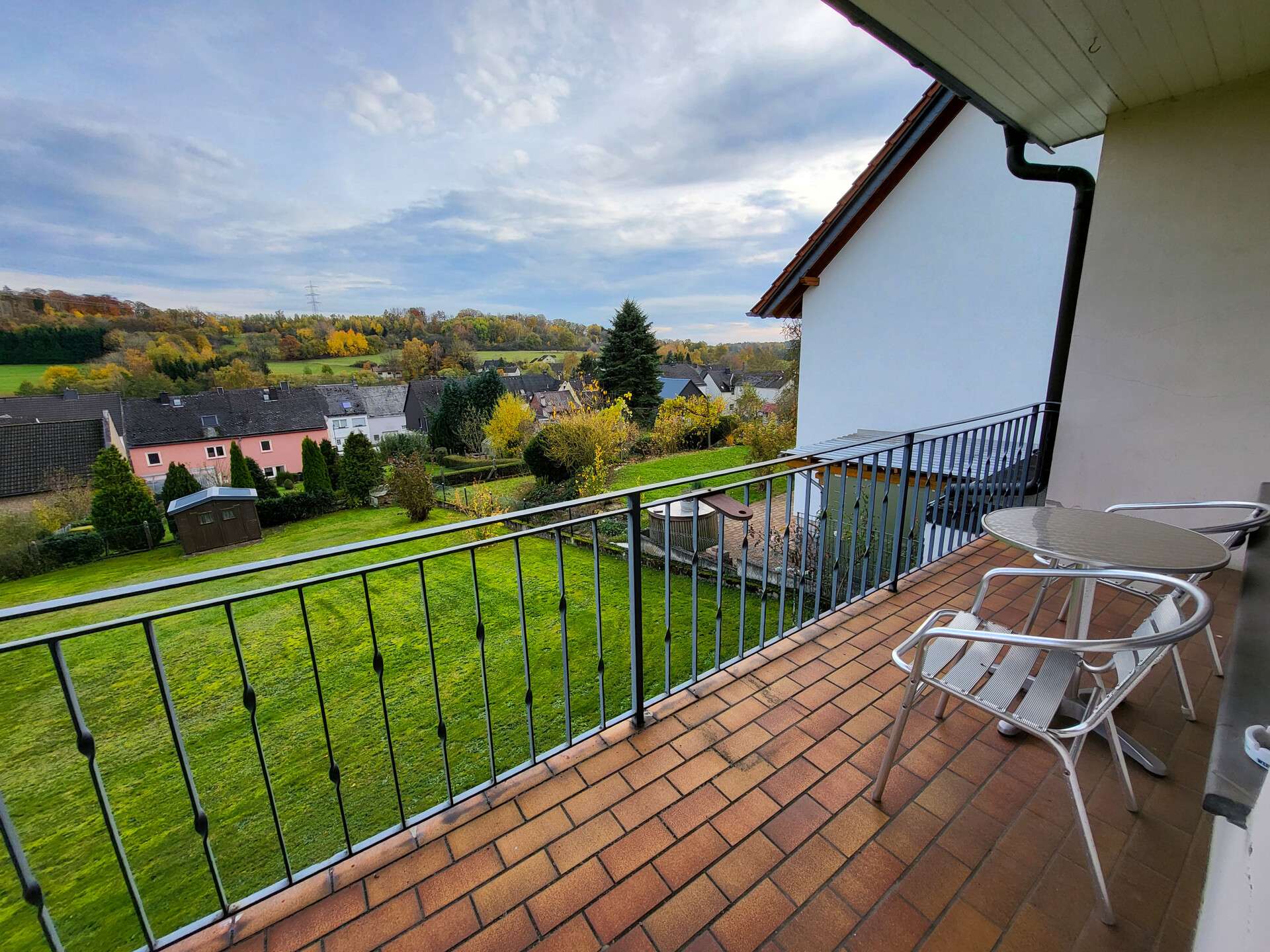 Immobilie in Seck - Familienfreundliches Haus mit großem Grundstück, Einliegerwohnung und herrlichem Ausblick - Bild 10
